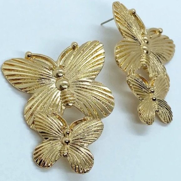 NEW! Butterfly Gold Earrings - Picture 3 of 4